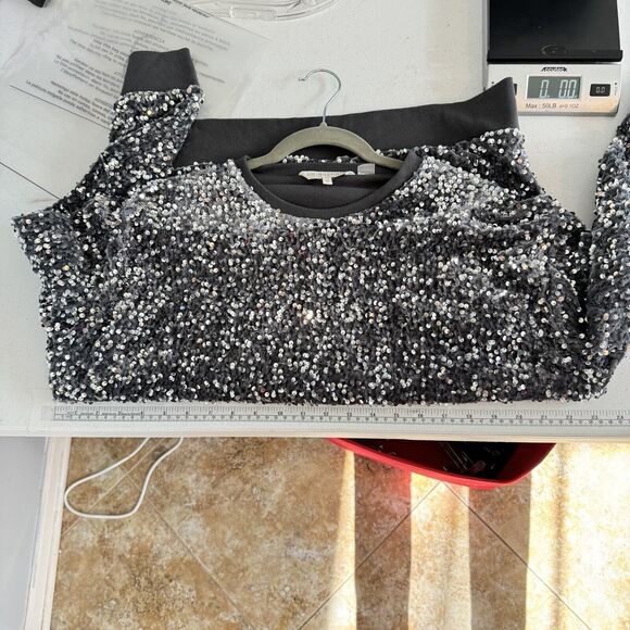 Shiraleah Allover Sequin Sweatshirt Size M Gray Silver Holiday Shimmer Sparkle - Picture 9 of 10